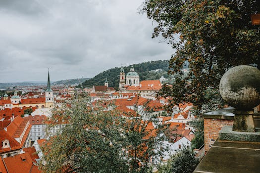Jak světlo proměňuje kouzlo Malé Strany v Praze